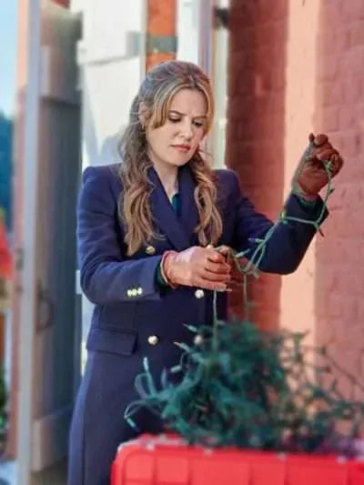 Chelsea Hobbs Navigating Christmas 2023 Blue Coat