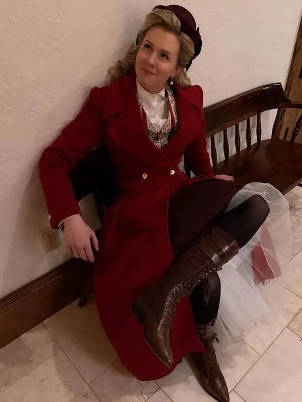 Ginna Claire Mason A Newport Christmas Red Coat