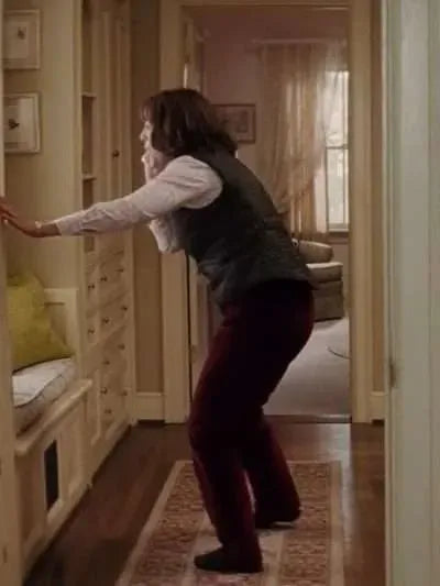 Jamie Lee Curtis Christmas with the Kranks Green Quilted Vest