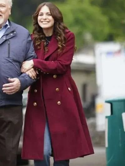 Tamla Kari Christmas at the Holly Day Inn Red Coat